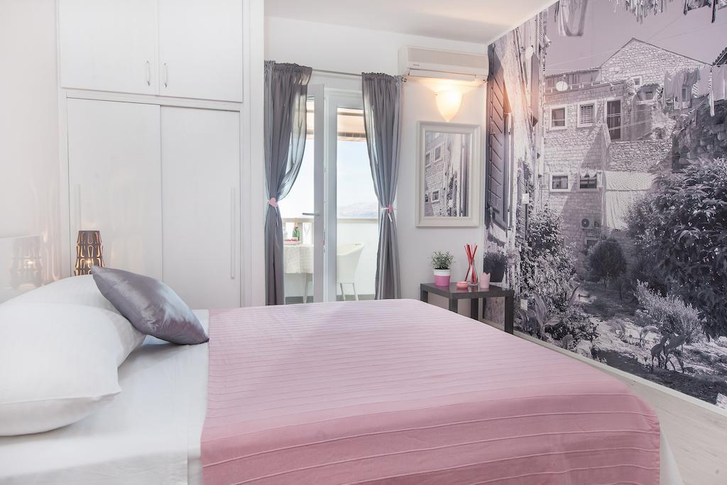 Apartments Orka Promajna Værelse billede